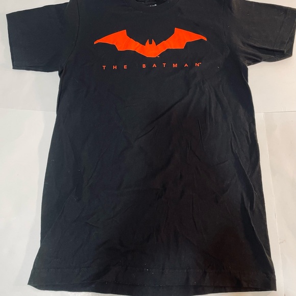 Black T-Shirt with Red The Batman Logo - Picture 1 of 8
